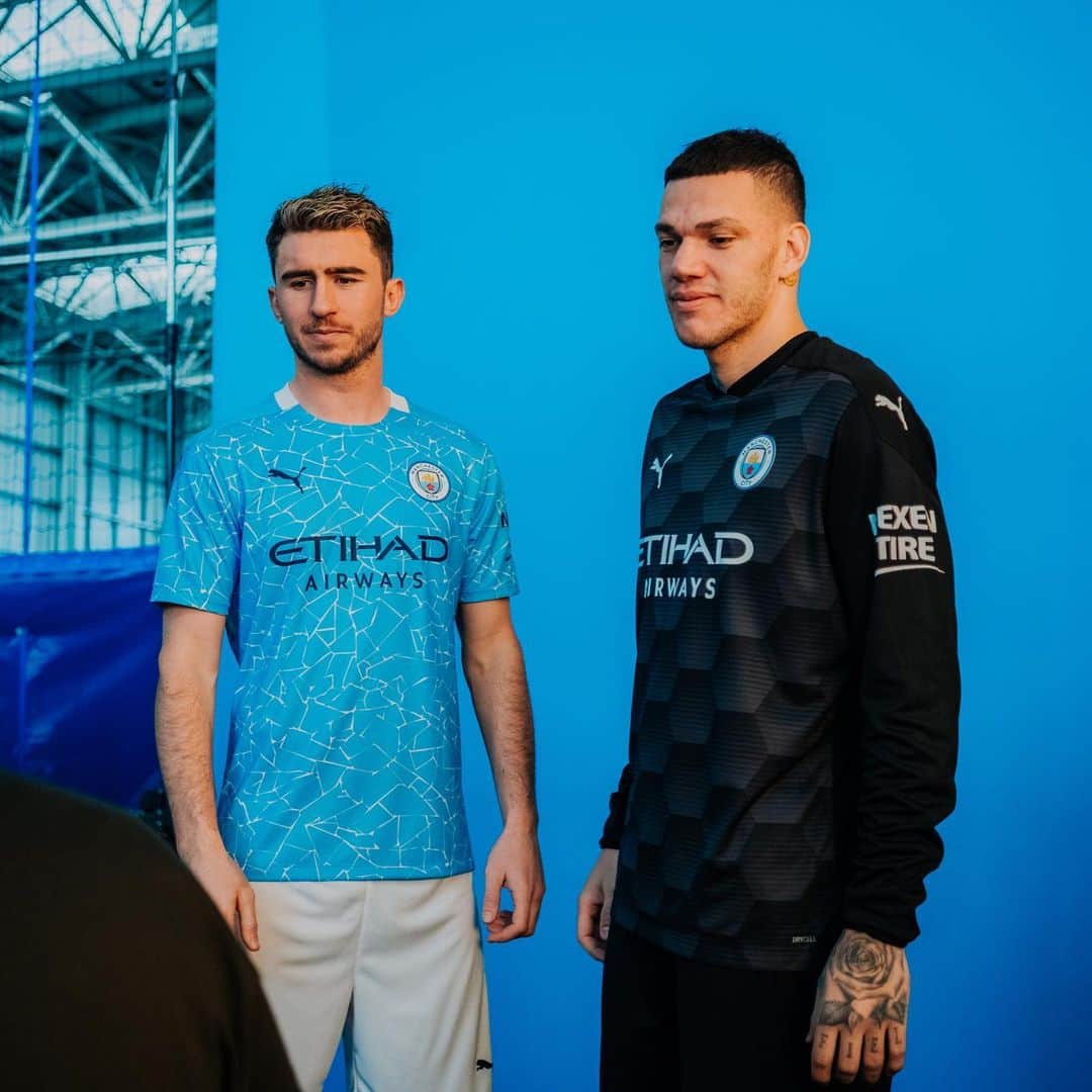 マンチェスター・シティFCさんのインスタグラム写真 - (マンチェスター・シティFCInstagram)「New home kit debut incoming at Wembley! 💎 #mancity #thisisourcity」7月19日 0時31分 - mancity