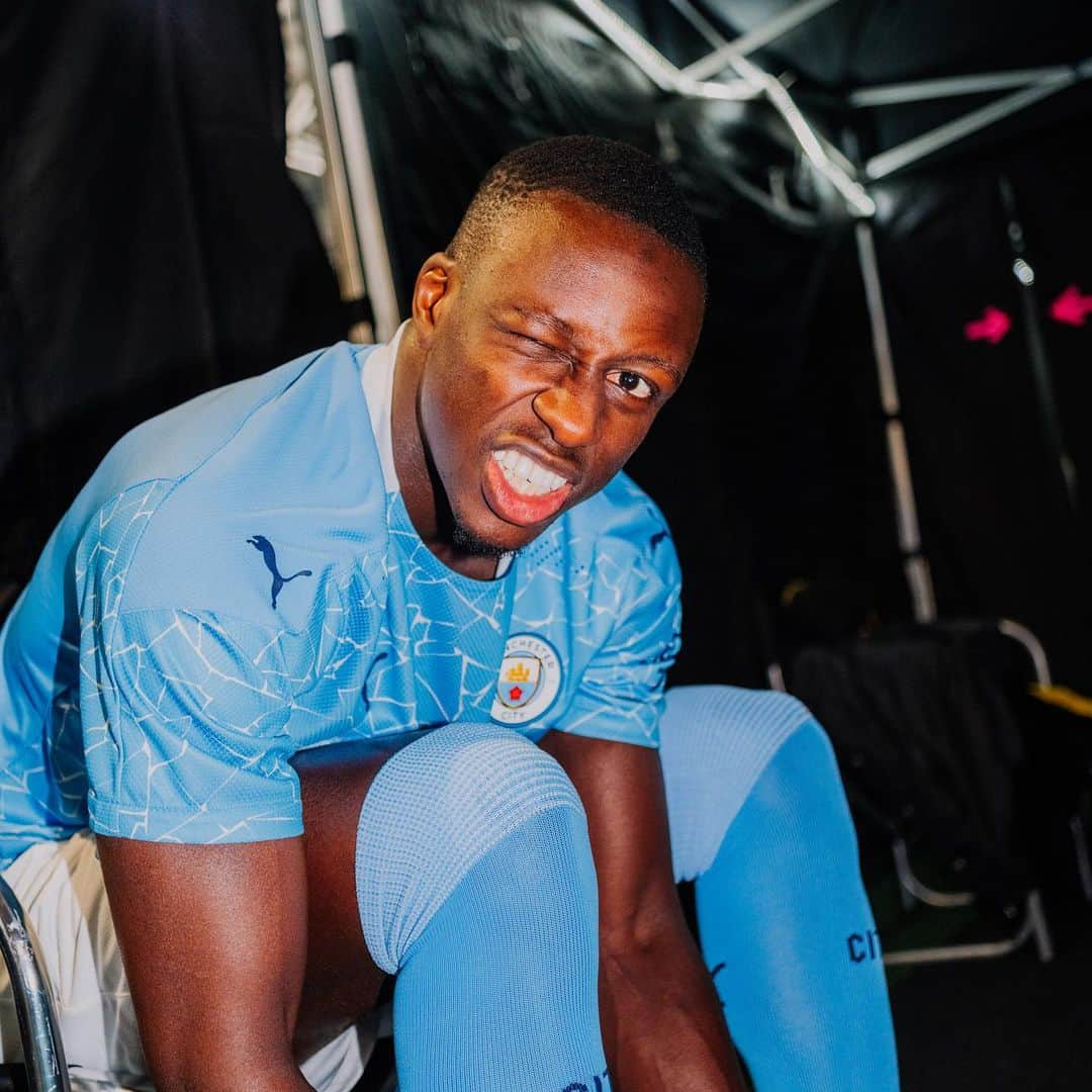 マンチェスター・シティFCさんのインスタグラム写真 - (マンチェスター・シティFCInstagram)「New home kit debut incoming at Wembley! 💎 #mancity #thisisourcity」7月19日 0時31分 - mancity