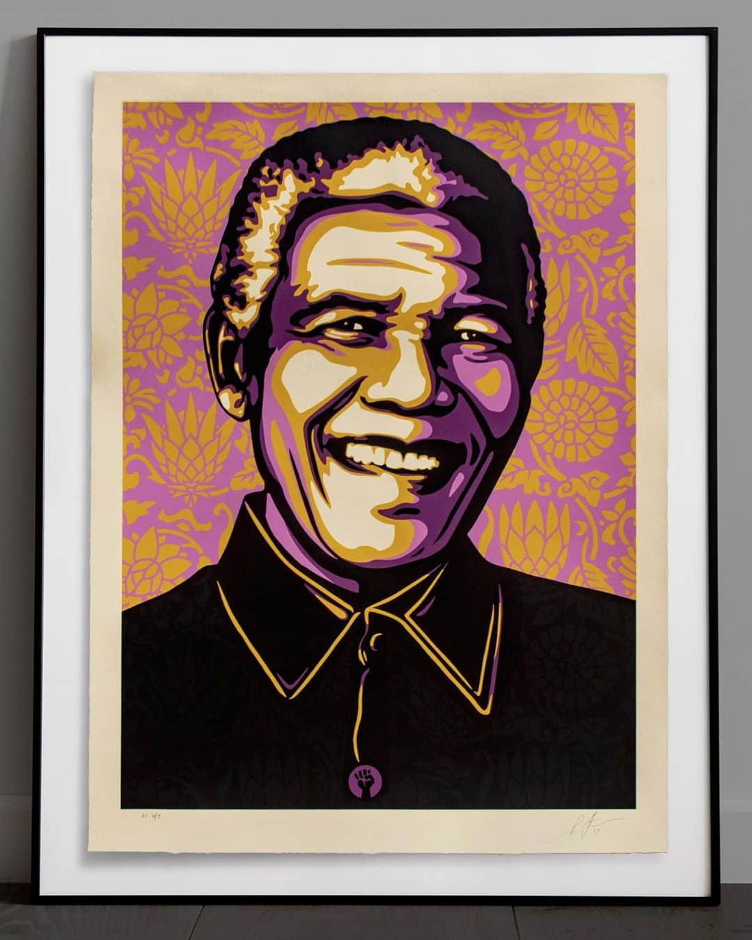 Shepard Faireyさんのインスタグラム写真 - (Shepard FaireyInstagram)「Nelson Mandela is one of my heroes, and his message of racial equality, unique courage, and example of moral leadership is all needed now more than ever. So when my friend @thejessestagg asked me to do my first mural in Africa back in 2014, I didn’t hesitate. Painting the huge mural in downtown Johannesburg was an inspiring experience for me, and I was buoyed by the amazing spirit of the people of South Africa, “The Rainbow Nation.”⁠⠀ ⠀⠀⠀⠀⠀⠀⠀⠀⠀⁣⁠⠀ As we celebrate #NelsonMandelaInternationalDay, we're looking back on the print edition of the mural that I was honored to create, in partnership with the Nelson Mandela Children’s Fund and in support of all of Mandela’s Legacy organizations, as they pursue his vision of One Humanity, Equal and Free. Details available at thepurpleshallgovern.com! ⠀⠀⠀⠀⠀⠀⠀⠀⠀⁣⁠⠀ “Sometimes, it falls upon a generation to be great. Be that great generation.” – Nelson Mandela」7月19日 1時01分 - obeygiant