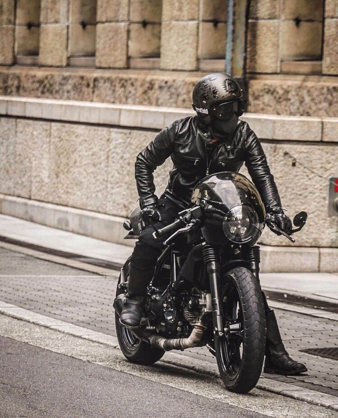 epidemic_motorsさんのインスタグラム写真 - (epidemic_motorsInstagram)「♠️ BLACK ・@ktn_k_moto ・ ・ ・ #scramblerducati #ducatiscrambler #ducatistagram #ducaticaferacer  #scrambler #custombikes #motorcycle #caferacerdreams  #caferacer #caferacers #caferacergram  #kaferacers #caferacerstyle  #caferacerporn #caferacerworld  #motorcyclephotography  #epidemicmotors #epidemic_motors」7月19日 1時33分 - epidemic_motors