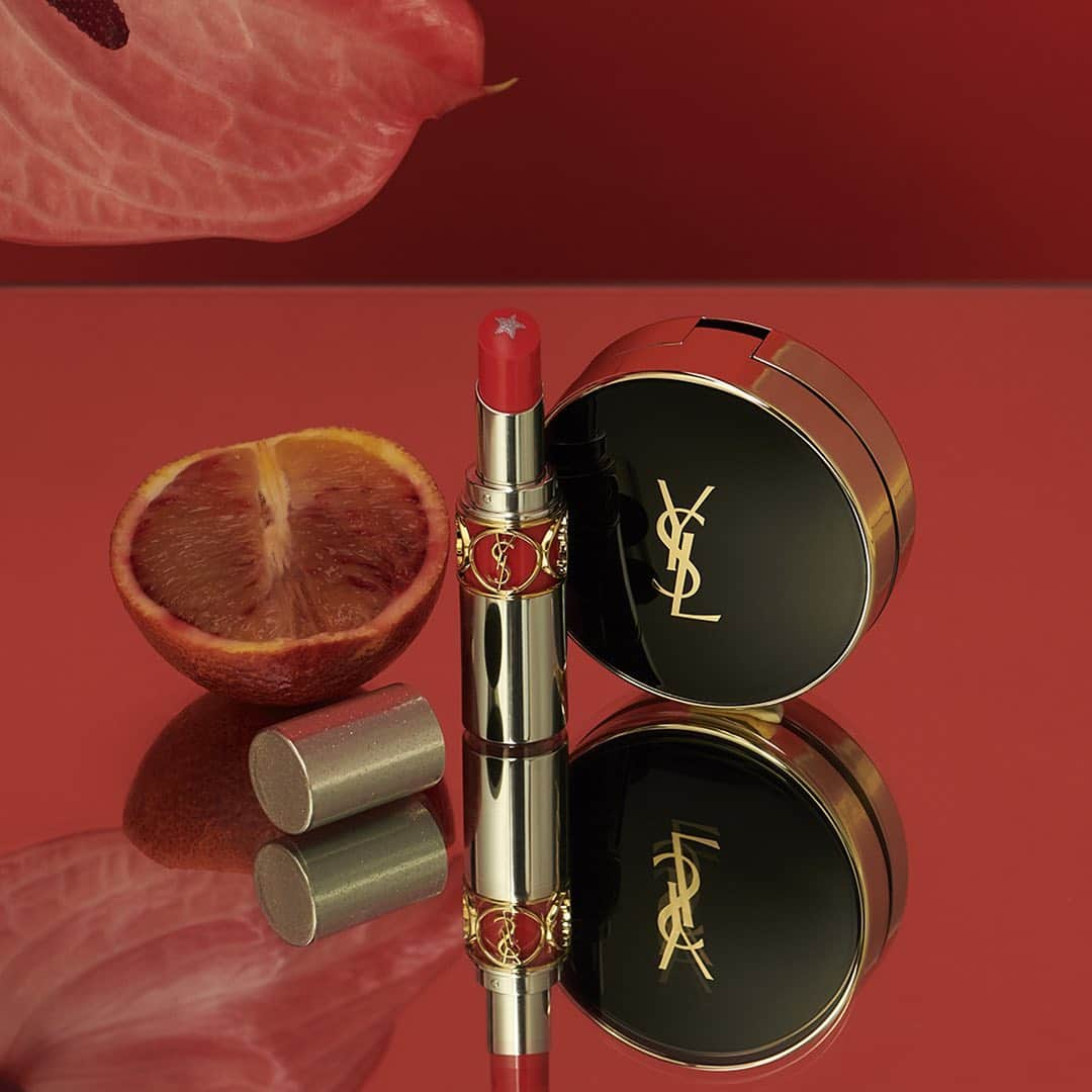 Yves Saint Laurent Beautyさんのインスタグラム写真 - (Yves Saint Laurent BeautyInstagram)「This summers colors are ripe for the picking. Take your beauty by the reigns and rock to your own beat this spring.  ROUGE VOLUPTÉ ROCK’N’SHINE IN N°5 ROCKING CORAL  LE CUSHION #yslbeauty #rougevolupteshine #lecushion」7月19日 2時00分 - yslbeauty