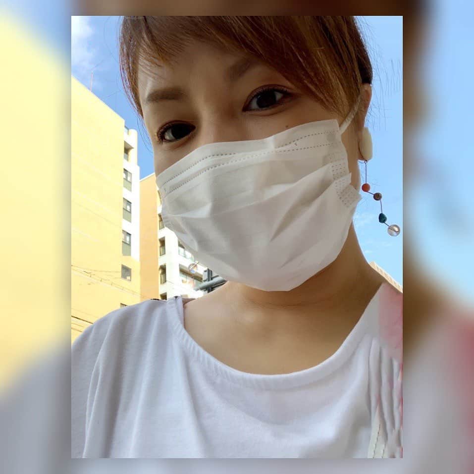 中澤裕子のインスタグラム：「☀️☀️ いつもならダラダラ過ごす日曜日 今日は早起きしてヨガ じっくり 自分に向き合って 身体をリセットしていこう ・ 午後急な通り雨 梅雨明け待ち遠しい🌻  #朝ヨガ #楽しい #貴重な自由時間」