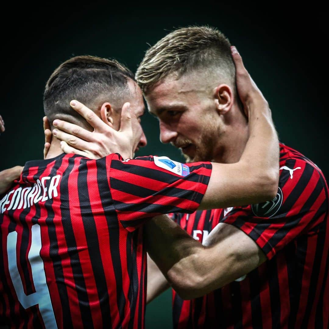 ACミランさんのインスタグラム写真 - (ACミランInstagram)「Congrats on your first Rossonero goal, @ismaelbennacer ⚽👏 #MilanBologna #SempreMilan」7月19日 6時07分 - acmilan