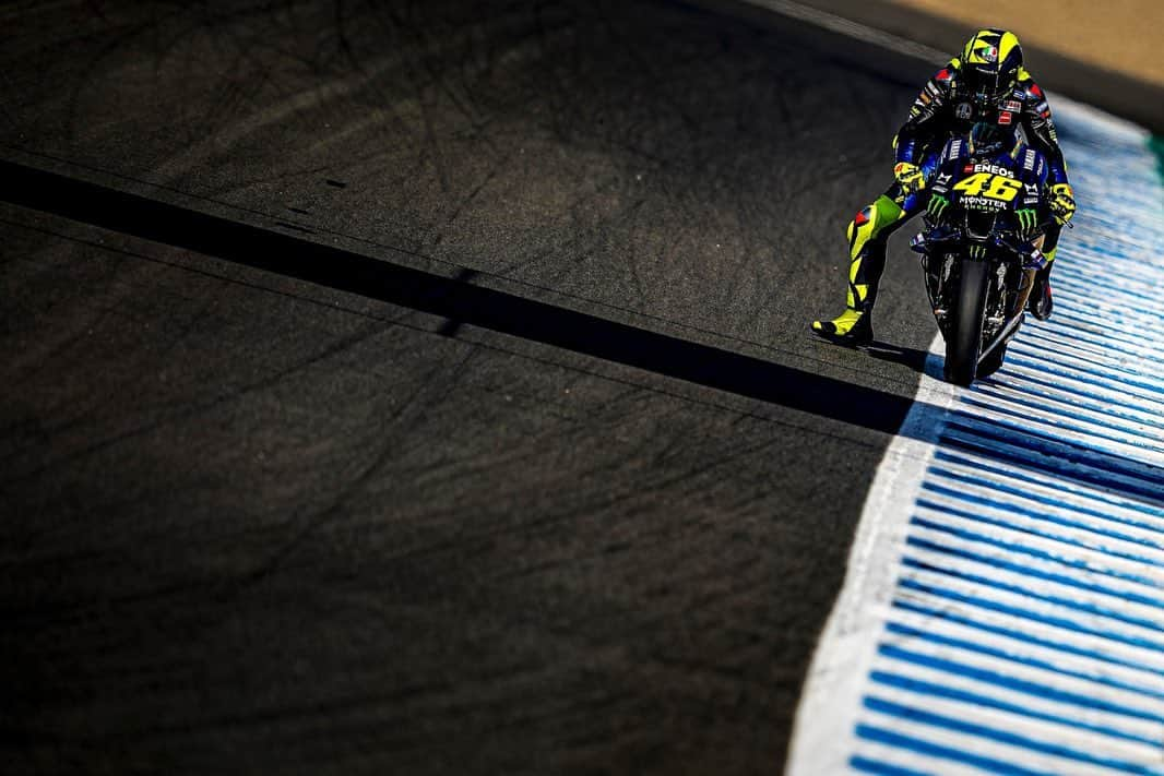 バレンティーノ・ロッシさんのインスタグラム写真 - (バレンティーノ・ロッシInstagram)「Circuito de Jerez,Spain Saturday,official practice  📸 @falex79 @gigisoldano」7月19日 6時11分 - valeyellow46