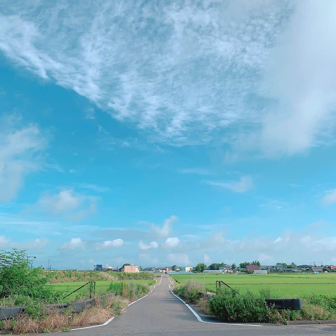 宮崎有妃さんのインスタグラム写真 - (宮崎有妃Instagram)「新潟の空はおっきくて とてもステキ。 HIRO'eちゃんの笑顔のように 晴々してる☺︎  さぁ 試合だ。   #wavepro #新潟」7月19日 7時50分 - kiyukizayami