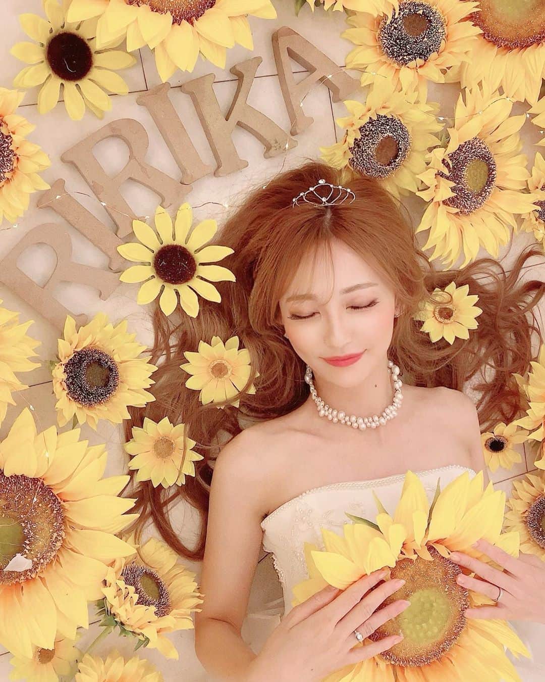 寿リリカさんのインスタグラム写真 - (寿リリカInstagram)「♡ 🌻🌻ひまわり🌻🌻 い〜っぱぁい🌻💗🌻💗 ♡ #ヒマワリ #向日葵 #姫会 #シンデレラハウス #himekai #birthday #sunflower 🌻✨✨」7月19日 9時34分 - ririkakotobuki