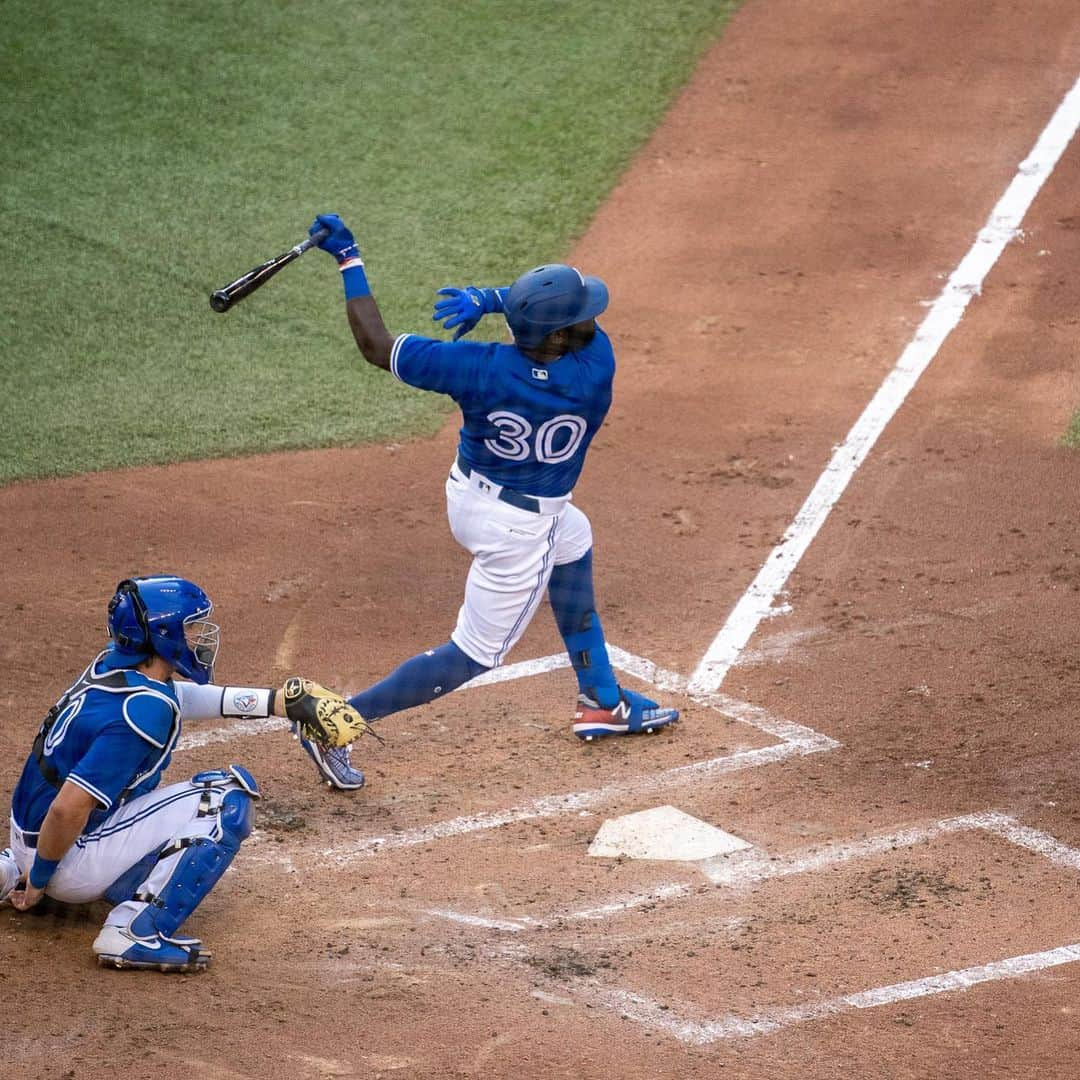 トロント・ブルージェイズさんのインスタグラム写真 - (トロント・ブルージェイズInstagram)「One post, over 1,500 feet of CRUSHED 💥 #BlueJays」7月19日 10時25分 - bluejays