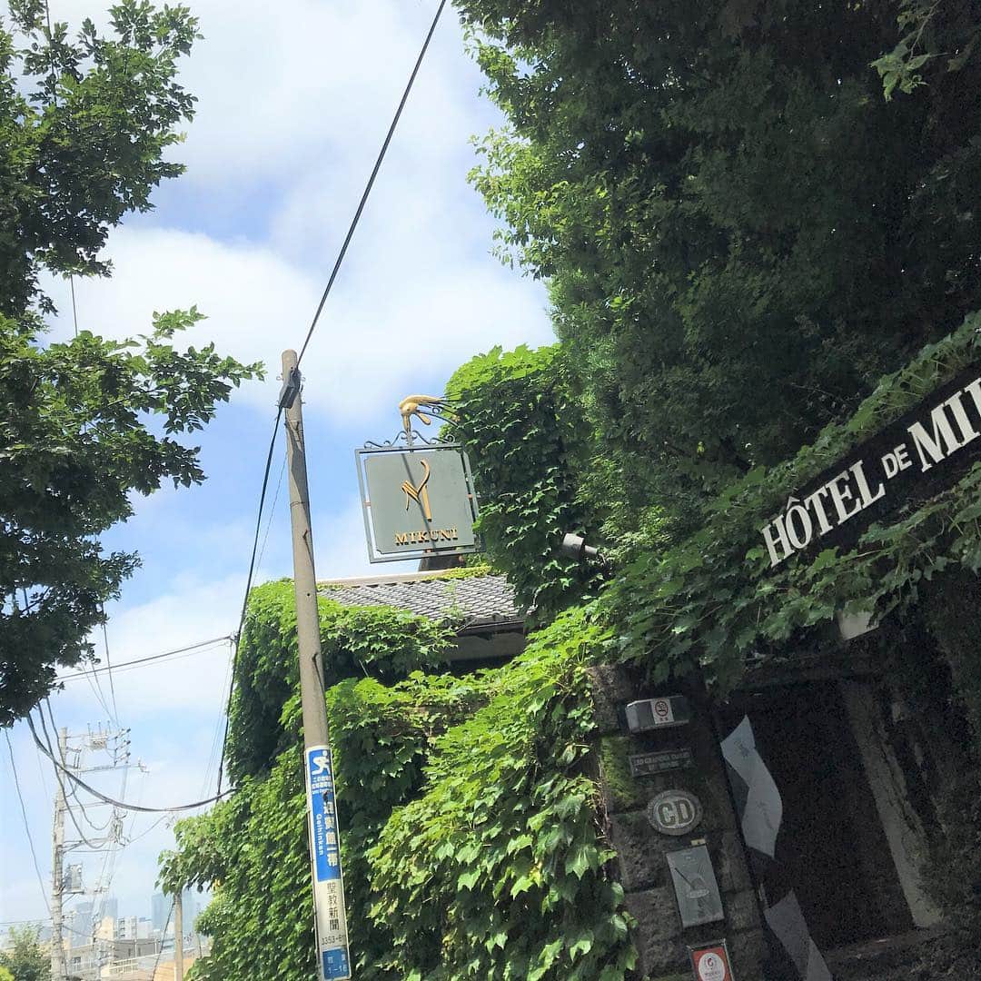 オテル・ドゥ・ミクニ(ウェディング)公式のグルメインスタ