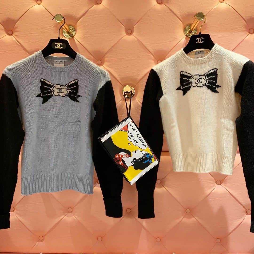 Vintage Brand Boutique AMOREさんのインスタグラム写真 - (Vintage Brand Boutique AMOREInstagram)「おはようございます✨ AMORE wardrobe 11:00~19:30で営業しております♡ 表参道、青山へお出かけの際は、是非AMORE vintageにお越しくださいませ💛 AMORE wardrobe is open 11:00~19:30!Come visit us for the finest vintage Chanel ready to wear collections! :) お問い合わせ /  for more info → ✉️info@amorevintagetokyo.com  #ヴィンテージ #シャネル #ヴィンテージシャネル #ココ #ココマーク #ヴィンテージブランドブティック #アモーレ #アモーレトーキョー #アモーレワードローブ #表参道 #青山 #東京 #vintagebrandboutique #AMORE #amoretokyo #Tokyo #Omotesando #amorewardrobe」7月19日 11時09分 - amore_tokyo