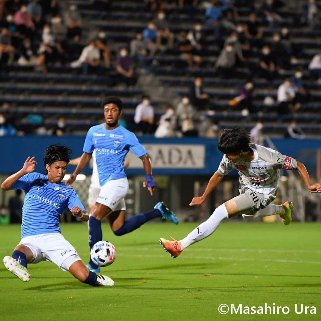 Goal Japanさんのインスタグラム写真 - (Goal JapanInstagram)「. ＼試合終盤のゴールラッシュ⚽️／ 川崎Fがリーグ戦再開から4連勝を飾った⭐️⭐️⭐️⭐️ (Photo: Masahiro Ura) . 🇯🇵#明治安田生命J1リーグ 第5節 🆚横浜FC 1-5 川崎フロンターレ ⚽️#脇坂泰斗 (28分)、#田代真一 (59分)、#家長昭博 (78分)、#小林悠 (75分, 83分)、#谷口彰悟 (90+6分) . #soccer #football #jleague #J1 #yokohamafc #kawasakifrontale #frontale #goaljleague #サッカー #フットボール #Jリーグ #明治安田生命Jリーグ #⚽」7月19日 11時22分 - goaljapan