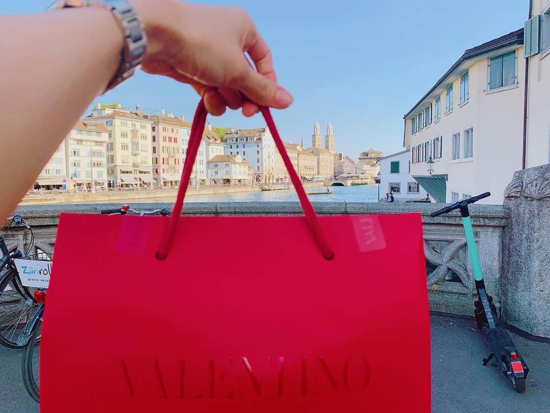 のインスタグラム：「・ 今年は海外いけるかなぁ 早くコロナおちついて ほしい ・」