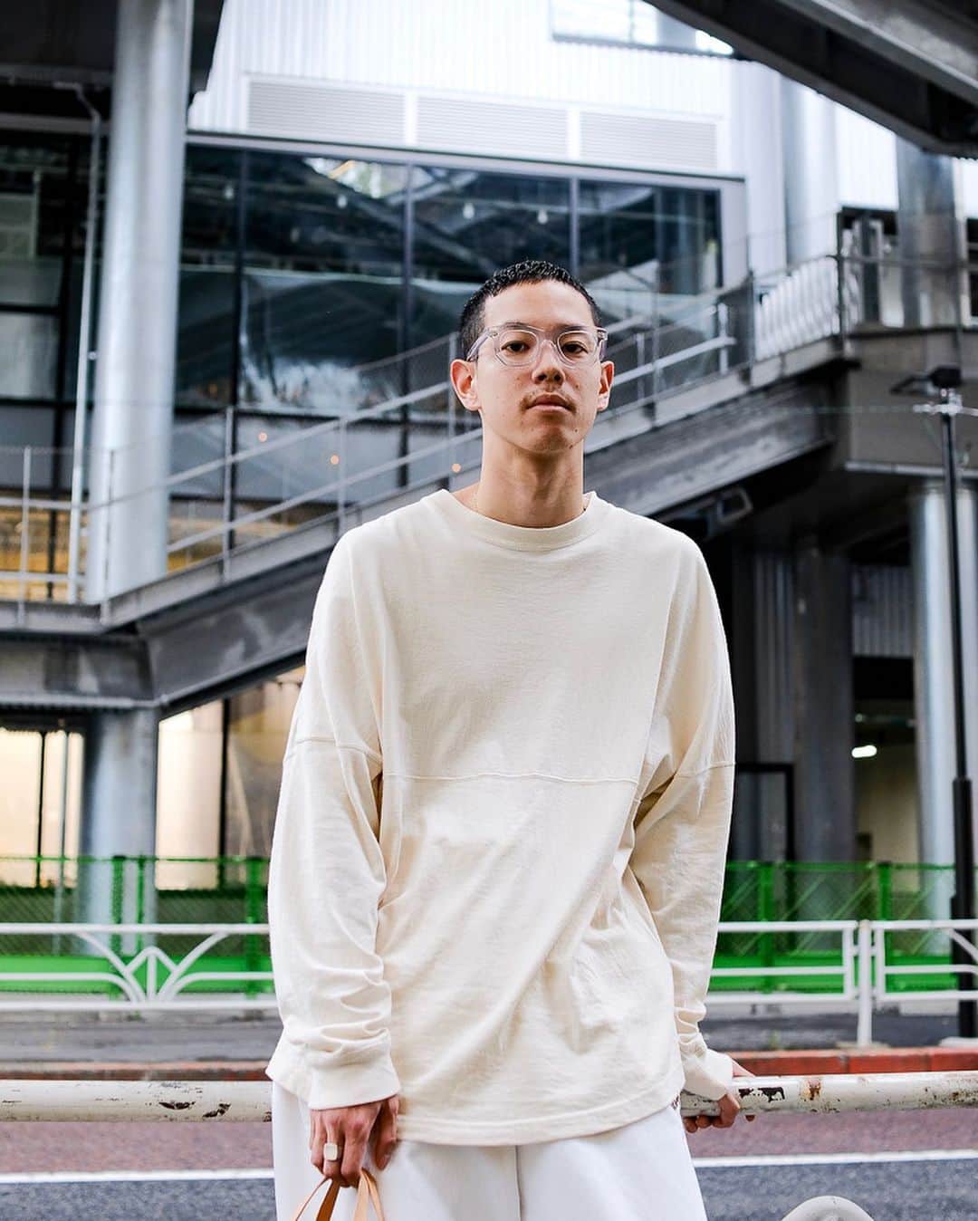 のインスタグラム：「【#スナップ_fs】 Name山田幸輝 Shirt #ULTERIOR Pants #ROTOL Bag #SLIDERSTORE Shoes #vintage Eyewear #Lesca Wallet chain #MaisonMargiela  #fashionsnap #fashionsnap_men」