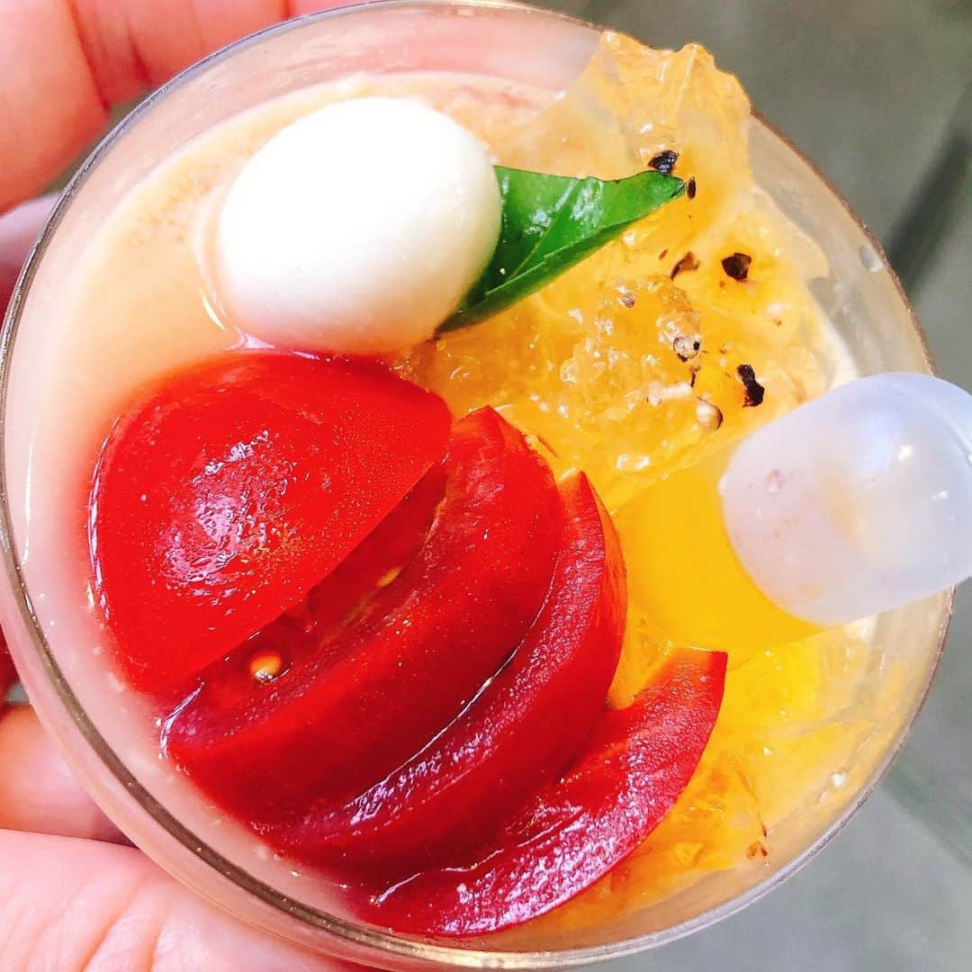 のインスタグラム：「・ ちょーーーー美味しい🍅 ・ #城下町ぷりん #春風楼 #湘南トマトのカプレーゼぷりん #箱根スイーツ」