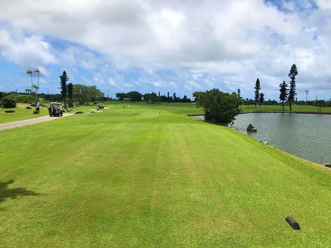 清水直行さんのインスタグラム写真 - (清水直行Instagram)「沖縄ゴルフ 午後スタート⛳️  #沖縄 #沖縄ゴルフ  #パームヒルズゴルフリゾート  #golf #golfstagram #golfcourse」7月19日 12時19分 - naoyuki_shimizu_