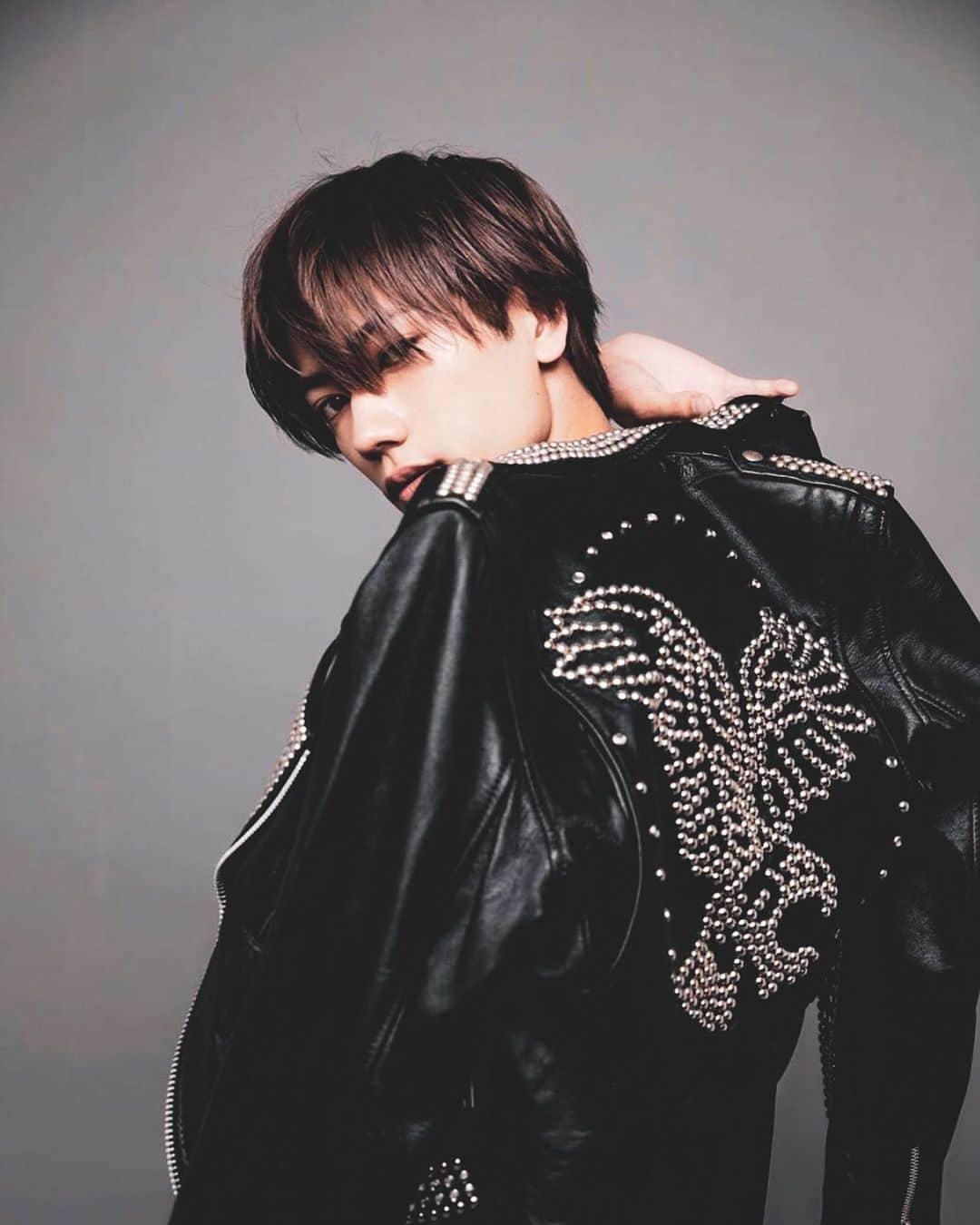 のインスタグラム：「🦅」