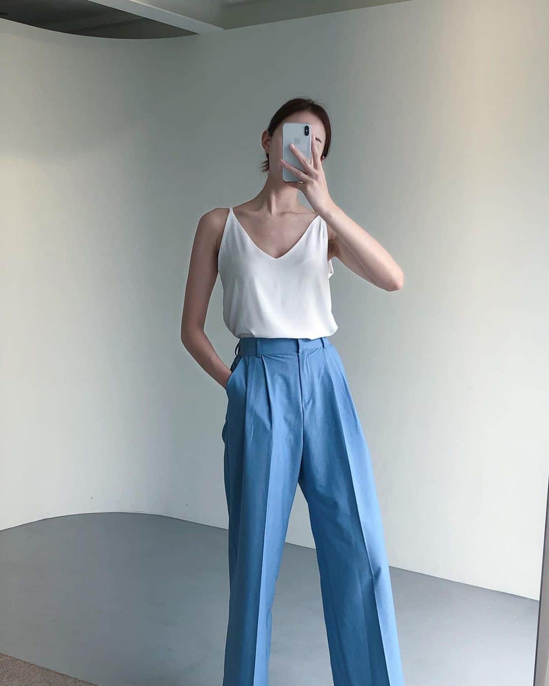 イユエリンのインスタグラム：「Sunday💙」