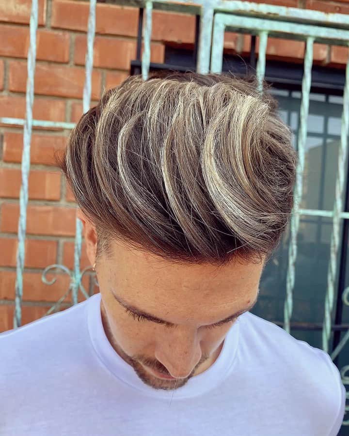 STYLE4GUYSのインスタグラム：「Tag someone who would look good with this hairstyle! Haircut done @byTommyStyle ✂️ #StylebyTommy. Dm for Hair Appointment @byTommyStyle📍Los Angels🌴. Model @xemasuarez  _ Want to be feature here ?  👉 be sure Follow & Tag us on your photos @Style4Guys / @MenStreetPost」