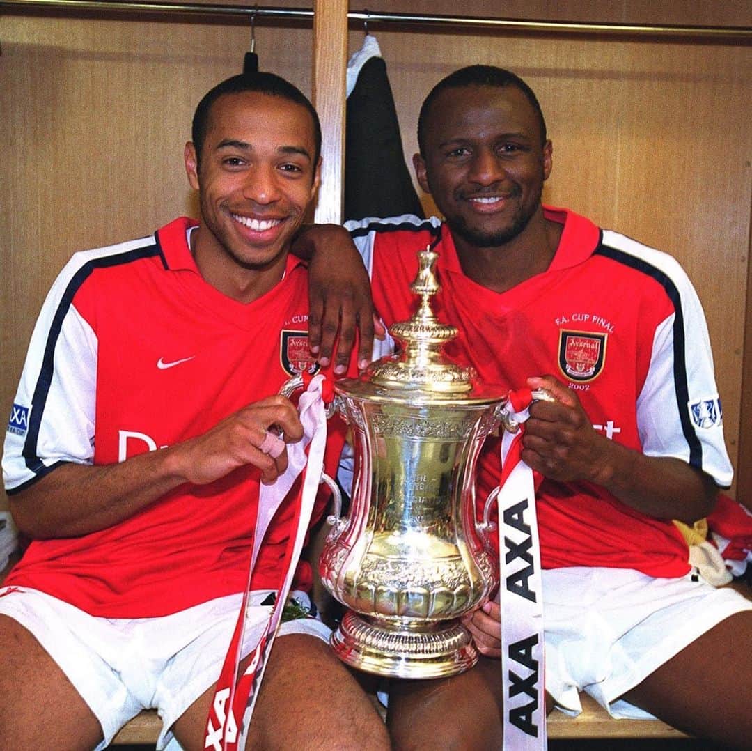 パトリック・ヴィエラのインスタグラム：「Happy birthday u ledge, enjoy your day 😘 @thierryhenry」