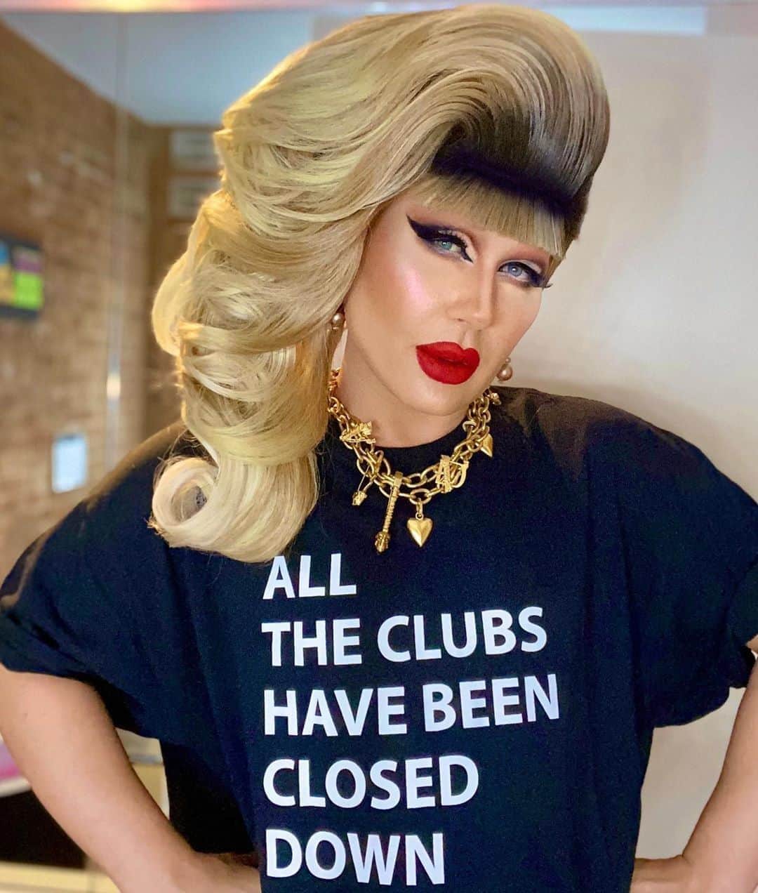 アンダーグラウンドのインスタグラム：「Kick off the week with a message from @jodieharsh⁠ The All the Clubs T shirt was originally put out there as a rallying call to support the clubs and venues that were being closed down by the authorities.⁠ 2020 turns up and seems to want to do the same thing and more again . Remember the good times, they will come back and every club and venue is going to need you.⁠ ⁠ We are supporting the Music Venue Trust with a donation of £2 on each sale to go to the #saveourvenuesappeal」