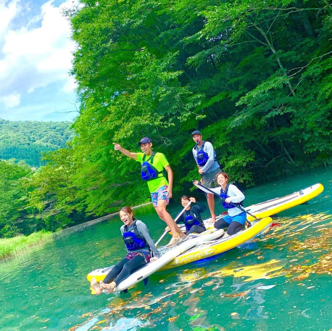 河合美保さんのインスタグラム写真 - (河合美保Instagram)「「進めー！！」からの「救助者発見！！」  どっちも頑張って漕いでるのは女子！笑  #sup #四万湖 #スタンドアップパドルボード  #rlabo」8月17日 8時38分 - chan_kawa_12