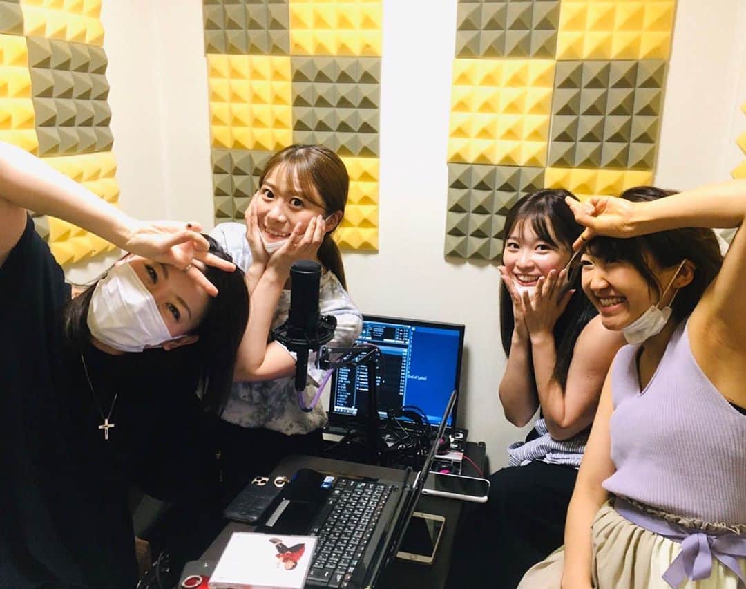 岩村菜々美さんのインスタグラム写真 - (岩村菜々美Instagram)「みんなに不健康な白さと言われた... #色白 だけど #美白 ではない #自粛しすぎ」8月17日 9時39分 - nanami1120