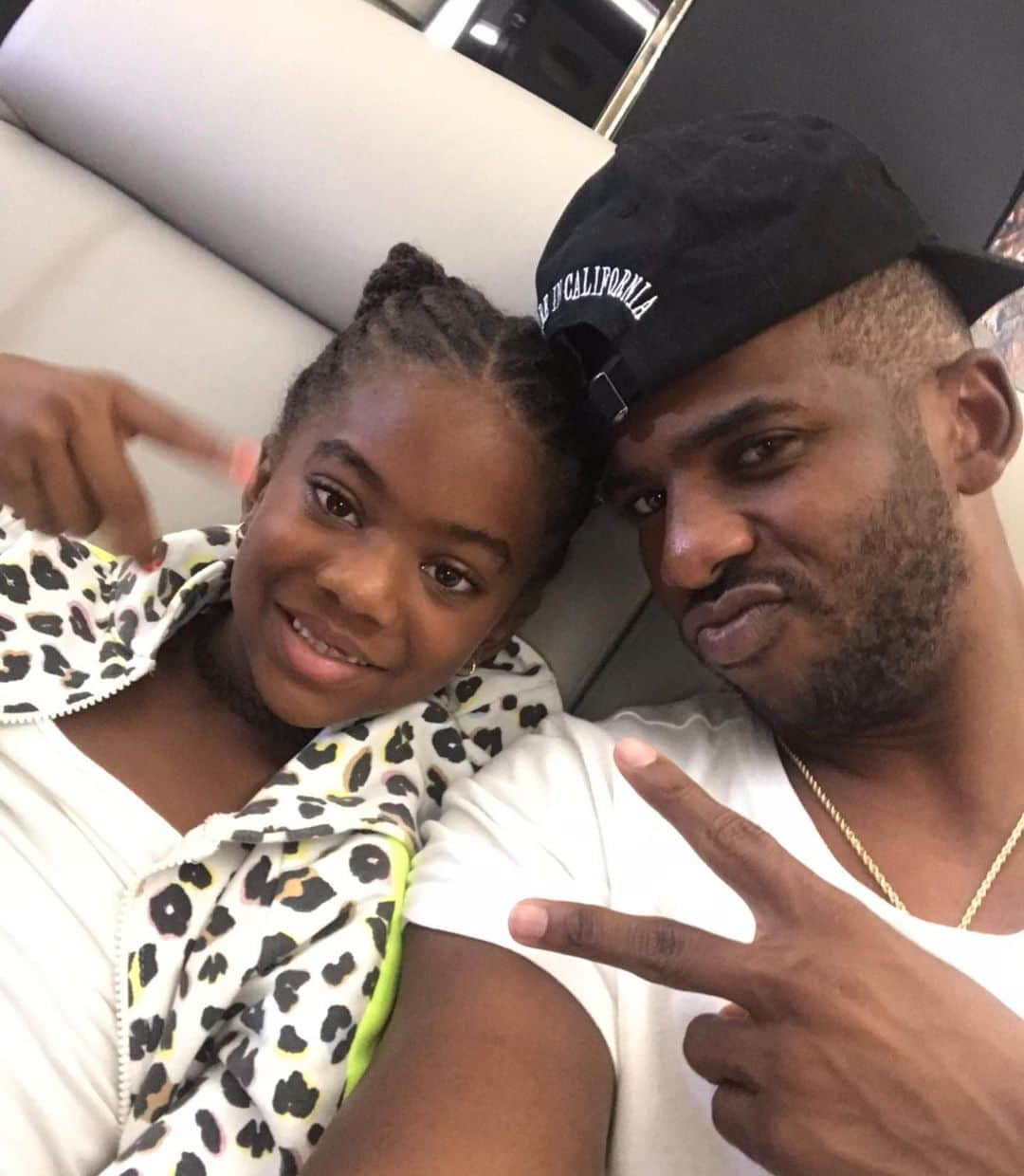 クリス・ポールさんのインスタグラム写真 - (クリス・ポールInstagram)「HAPPY BIRTHDAY BABY GIRL!!!!! Already 8 years old 🤦🏾‍♂️...starting to get a lil too old for Daddy’s liking 😅🤷🏾‍♂️🤣 LOVE YOU lil mama and I cant wait to get home and squeeze you tight!! ❤️❤️❤️ @instacam_816」8月17日 9時48分 - cp3