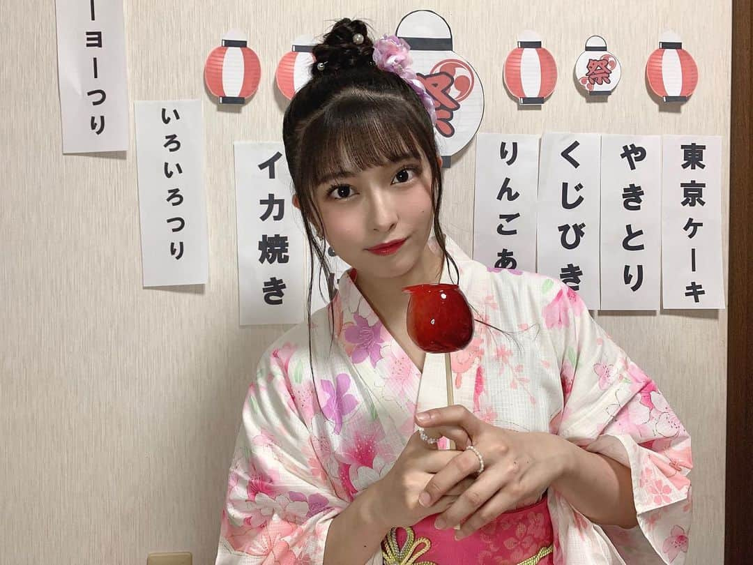 行天優莉奈さんのインスタグラム写真 - (行天優莉奈Instagram)「昨日のshowroomで浴衣を着て縁日配信をしました✨✨✨  いろいろたくさん食べられて幸せ❤️ 今年は夏祭りが開催できないのでお家で夏を感じました☀️ ・ ・ #浴衣　#縁日　#お家夏祭り」8月17日 10時34分 - yurina.0314