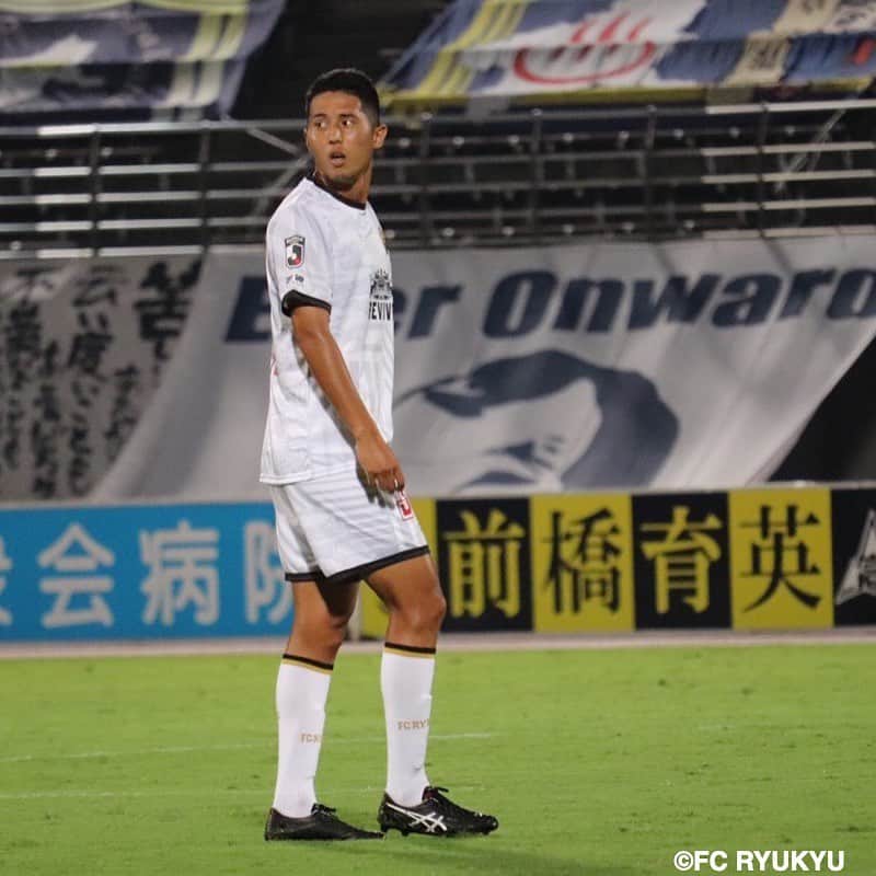 FC琉球さんのインスタグラム写真 - (FC琉球Instagram)「㊗️Jリーグデビュー㊗️  8月16日のザスパクサツ群馬戦において #上原牧人 選手が #Jリーグ デビューを飾りました！89分からの途中出場ではありましたが、随所にスケールの大きなプレーを見せてくれました。今後の活躍に期待しましょう‼️  #FC琉球#FCRYUKYU#沖縄#okinawa #琉球#jleague #Jリーグ#J2#サッカー#football#soccer #dazn #首里城 #shurijo#琉球再興#revive#sfida #homegame#ticket#琉チケ#夢パス #debut」8月17日 10時47分 - fcryukyu