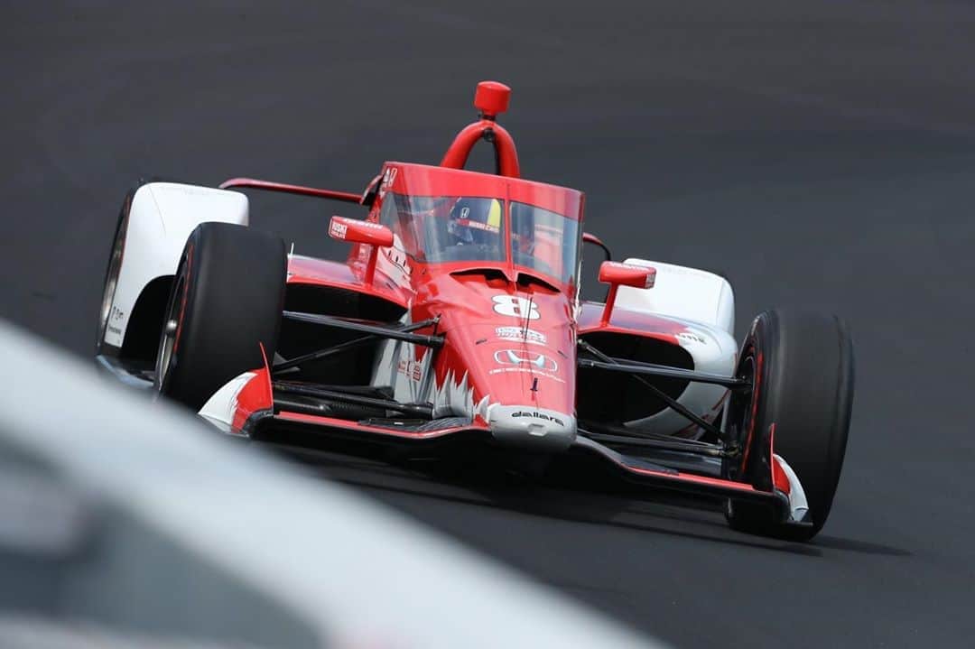 マーカス・エリクソンのインスタグラム：「P7 in today’s practice session. The no 8 @huskichocolate @chipganassiracing @hondaracing_hpd car is fast! Looking forward to next weekend 💪🏻 #ME8 #INDY500 #INDYCAR」