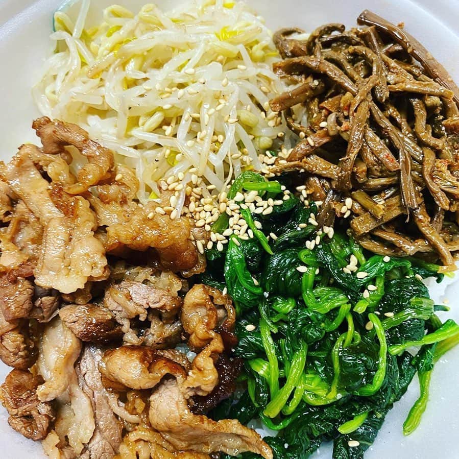 石垣島ウシ子のグルメインスタ