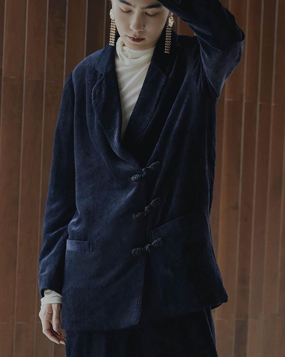 Ameri vintageさんのインスタグラム写真 - (Ameri vintageInstagram)「08.18(tue)12:00 RAYON CORDUROY JACKET RAYON CORDUROY PANTS will be released. . #ameri #amerivintage #shopping #fashion #japan #jacket #pants」8月17日 17時46分 - amerivintage