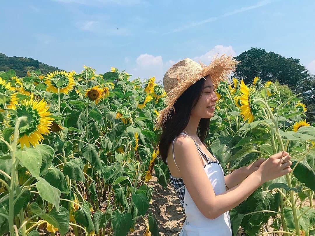 伊藤沙織のインスタグラム：「また自由に出かけられる日が来ますように🌻 . #memoriesof2018 #ワーホリから帰国したばかりの時 #真夏日」