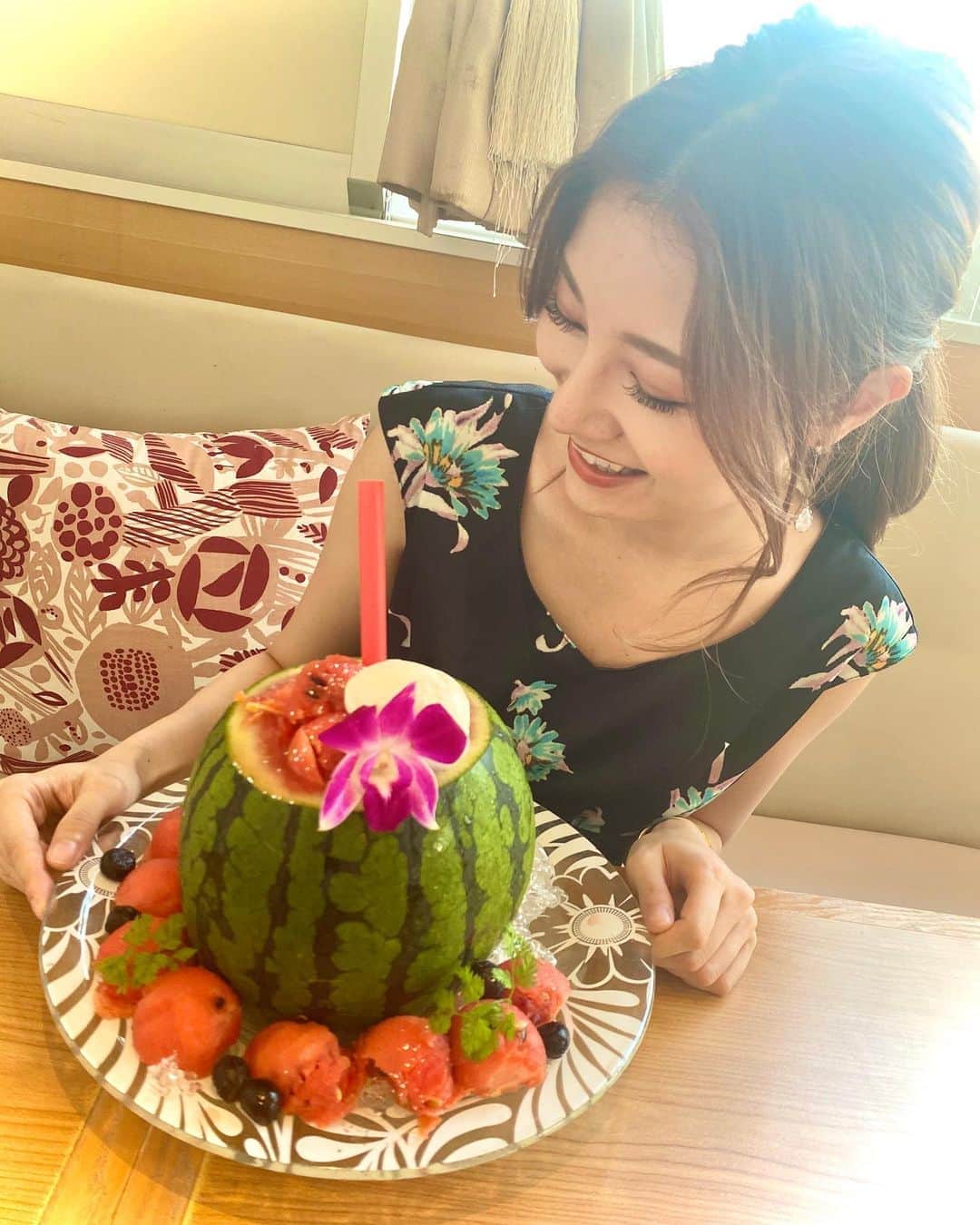 金子実加のインスタグラム：「🍉🍉🍉🍉🍉🍉 . . . . . . . . . . #すいか　#西瓜　#スイカ　#🍉　#すいか🍉 #すいかジュース　#🍹　#おしゃれカフェ #カフェ　#カフェ巡り #カフェ好きな人と繋がりたい #夏　#オシャレカフェ #スイカジュース」