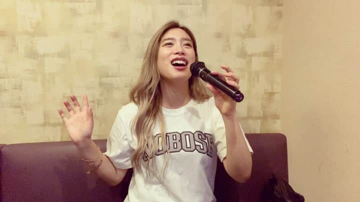 acaneのインスタグラム：「#acanecover ・ 『My measure / lecca』 @lecca_official ・ 高校生のとき毎日何回も聴いて 歌詞見なくても歌えるってくらい 好きな曲でした☺️💘💘💘 ・ #mymeasure #lecca #acane #cover #singer #song」