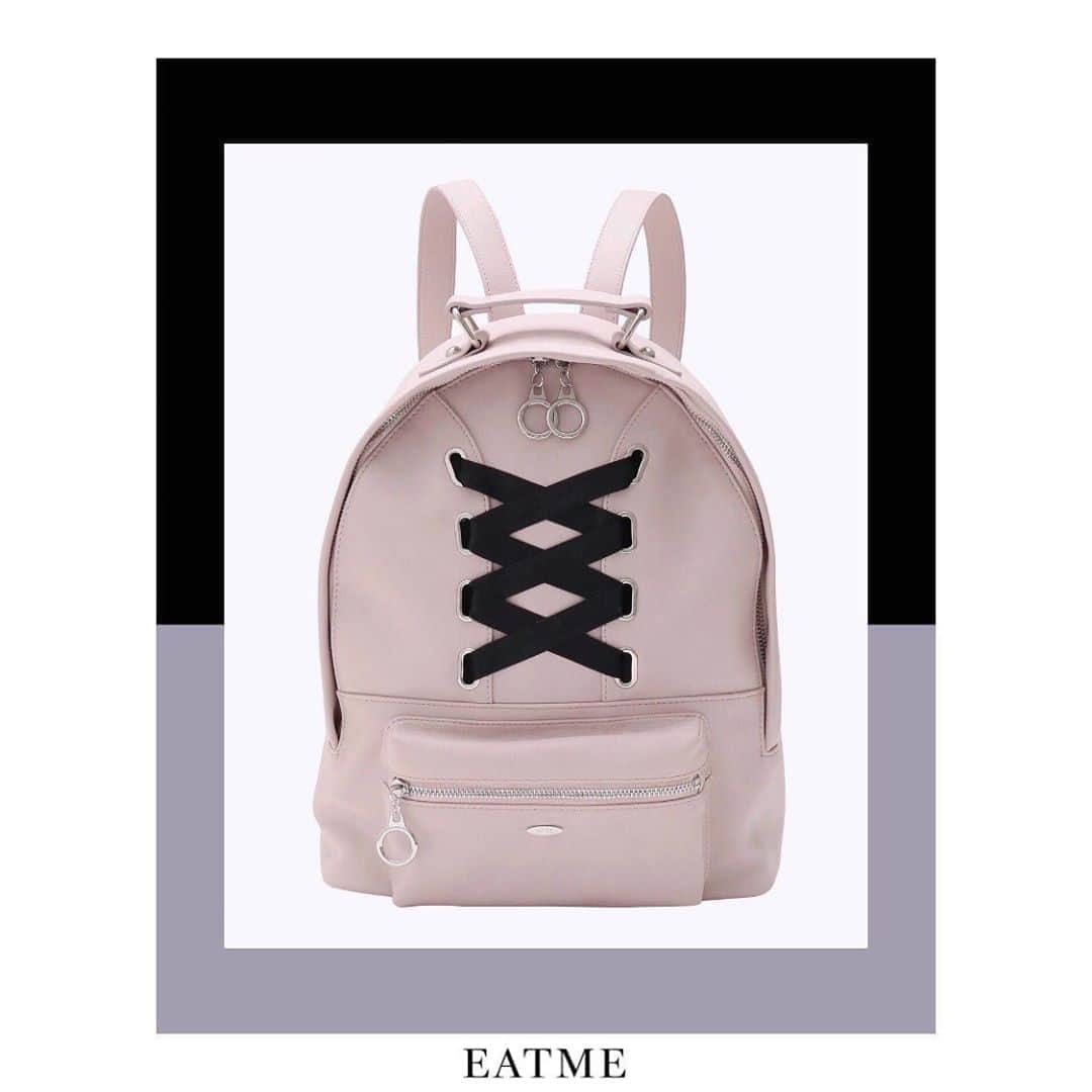 EATMEさんのインスタグラム写真 - (EATMEInstagram)「8.17 update... #EATME #AUGUST #NEW #ITEM . TOP画面のURLからEATME WEB  STOREをCHECK▶︎▶︎▶︎ @eatme_japan . 🌹レースアップフェイクレザーリュック ¥14,000(+tax) PNK.BLK ※8.25発売予定 . #EATME_STYLING #eatmejapan #イートミー」8月17日 14時33分 - eatme_japan