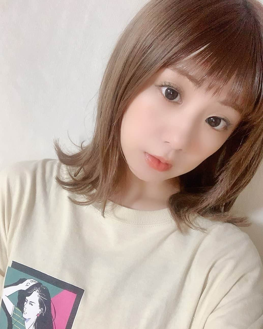 根本羽衣さんのインスタグラム写真 - (根本羽衣Instagram)「前髪 ✂︎ ✂︎ ✂︎  #全体すっきり #urealm #中島さんありがとうございます #前髪ちぇんじ #🍍」8月17日 14時43分 - ts_uichan1002