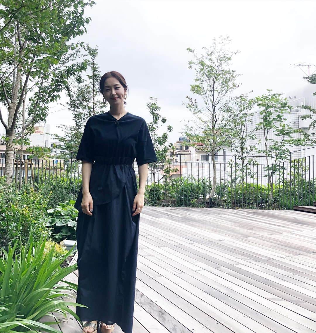 笛木優子のインスタグラム：「暑いですね〜🌞 みなさん、感染対策しながら熱中症🥵対策は大変ですが、今夏だけだと思い頑張りましょう🍉🍉」