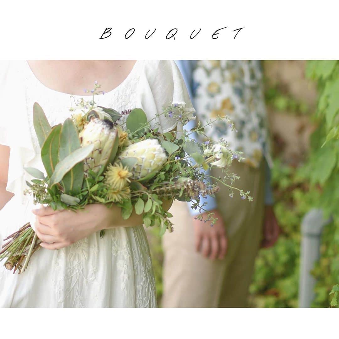 miyakoweddingさんのインスタグラム写真 - (miyakoweddingInstagram)「⠀ wedding bouquet 𖡼.𖤣𖥧𖡼.𖤣𖥧 ⠀ 大切な日を彩るお花には こだわりをこめて𓂃 𓈒𓏸 ⠀ ボリューミーなブーケや シンプルなブーケ 好きな色や形、雰囲気を プロのお花屋さんと打ち合わせします。 ⠀ 皆様はどんなブーケが お好みでしょうか.｡❁*.:｡❁ ⠀ #都ウエディング #ミヤコウエディング #miyakowedding #レストランウェディング #restaurant #wedding #ステーキ懐石都春日 #ステーキ懐石都 #広島 #福山 #尾道 #瀬戸内 #福山ウェディング #広島ウェディング  #ブーケ #bouquet #プレ花嫁 #卒花嫁 #全国のプレ花嫁さんと繋がりたい」8月13日 19時00分 - miyakowedding