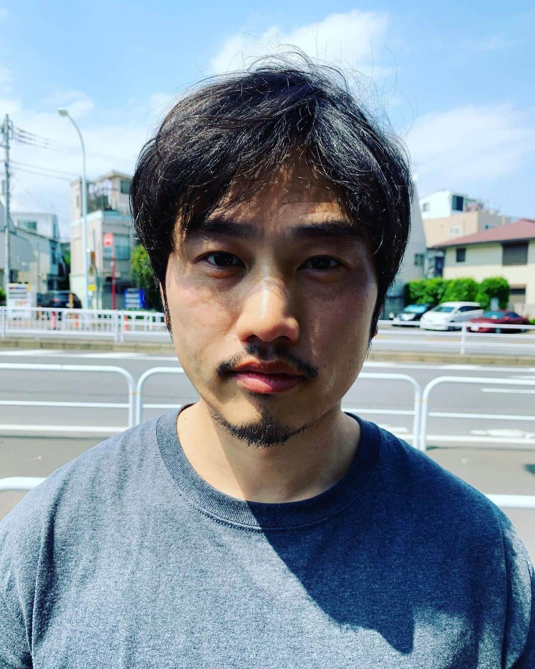 植木祥平のインスタグラム：「どうも。 峯岸智明です。 暑い、まぁ暑いですね。  明日放送です。 8月14日(金)よる10:00〜 TBS 金曜ドラマ 「MIU404」 第8話  どうぞよろしくお願いします。  #miu404  #植木祥平」