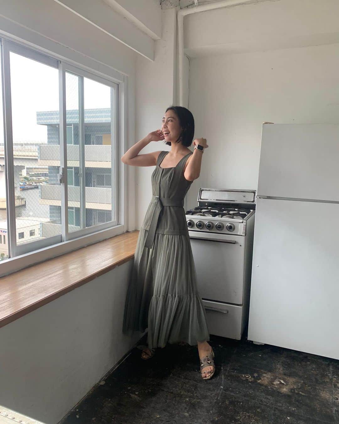 近野莉菜のインスタグラム：「今日も暑かったですね〜。  久しぶりにパイセンに写真を撮って頂きましたので、載せます🥰🥰 チュールが可愛い♡  熱中症には気をつけましょう🥵」