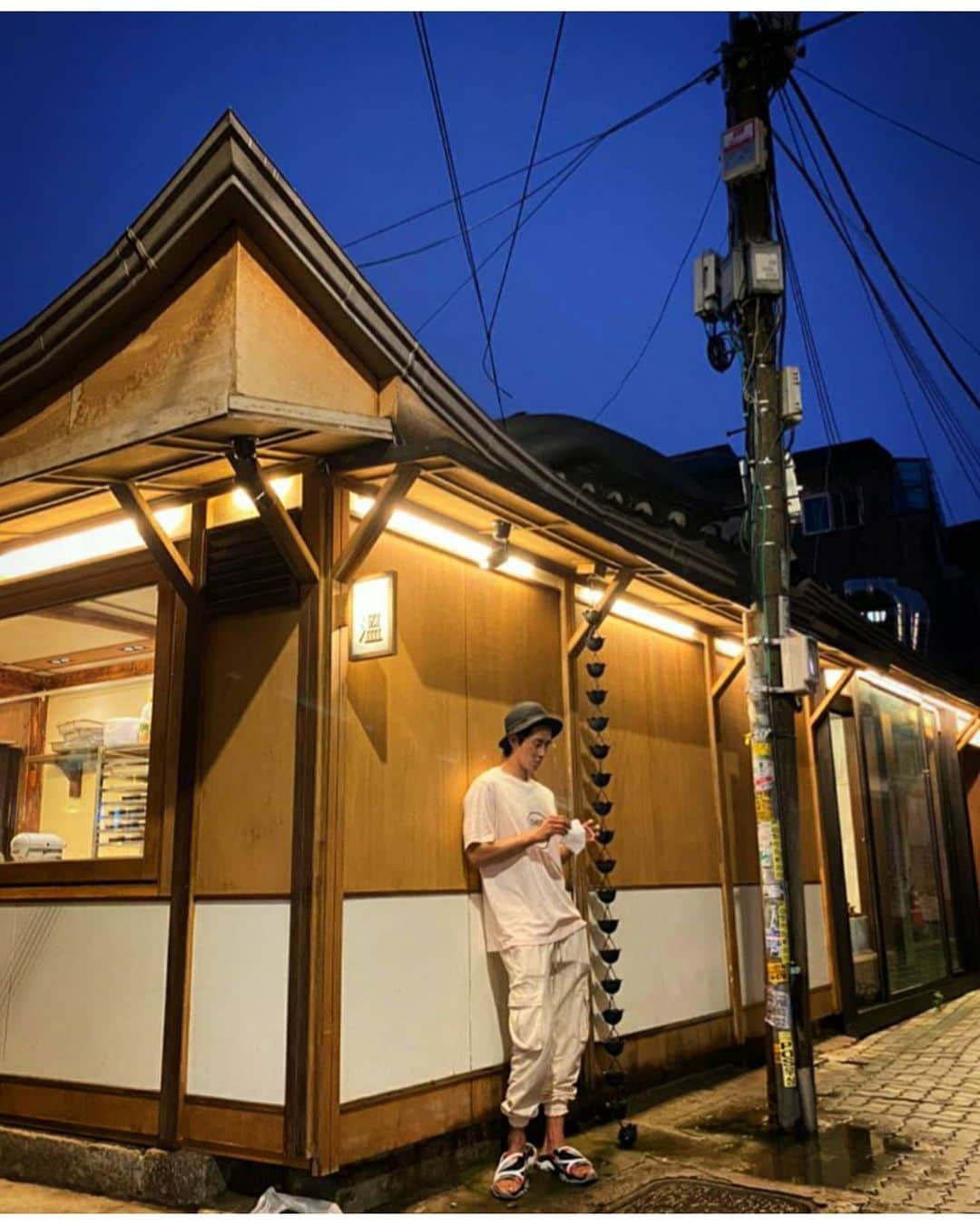 ユンホさんのインスタグラム写真 - (ユンホInstagram)「익선동🌙」8月13日 19時07分 - yunho2154