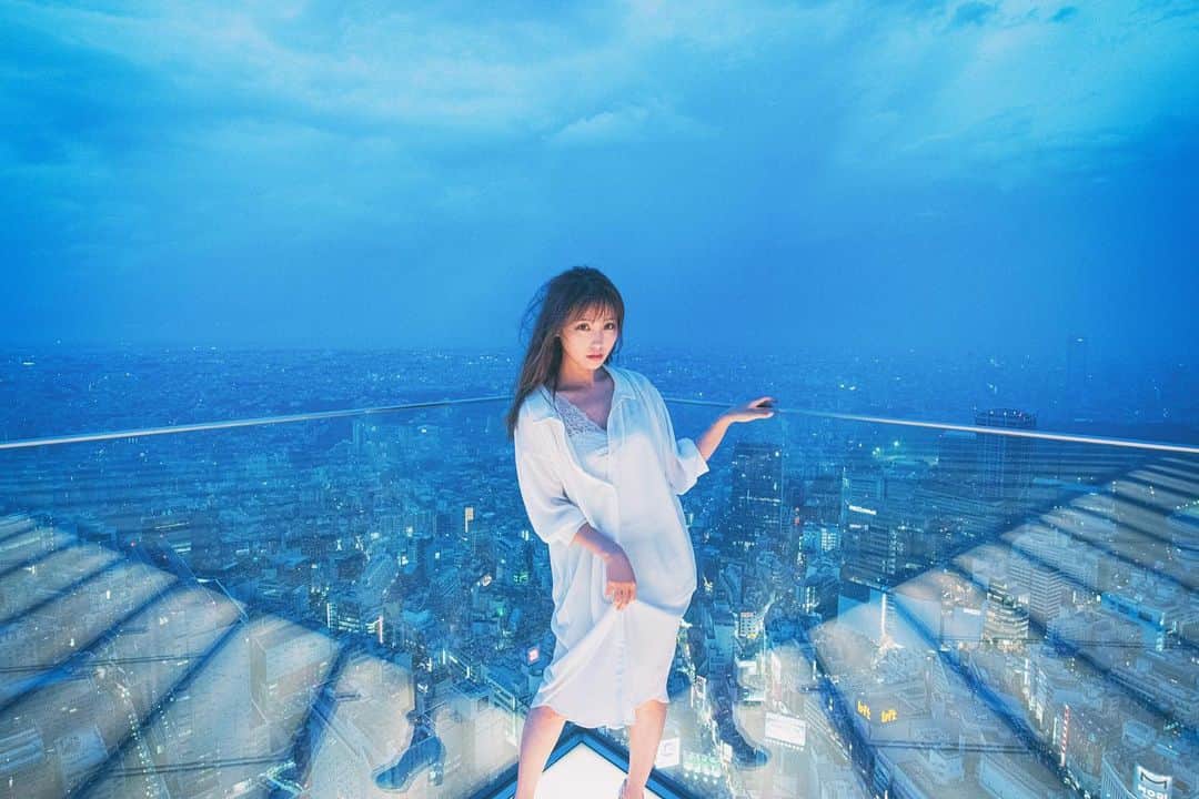 穐田和恵さんのインスタグラム写真 - (穐田和恵Instagram)「今回の撮影で一番お気に入り。 ． Photo by @haniwa2go  ． ． #撮影 #渋谷 #渋谷スカイ」8月13日 19時13分 - kazue.akita