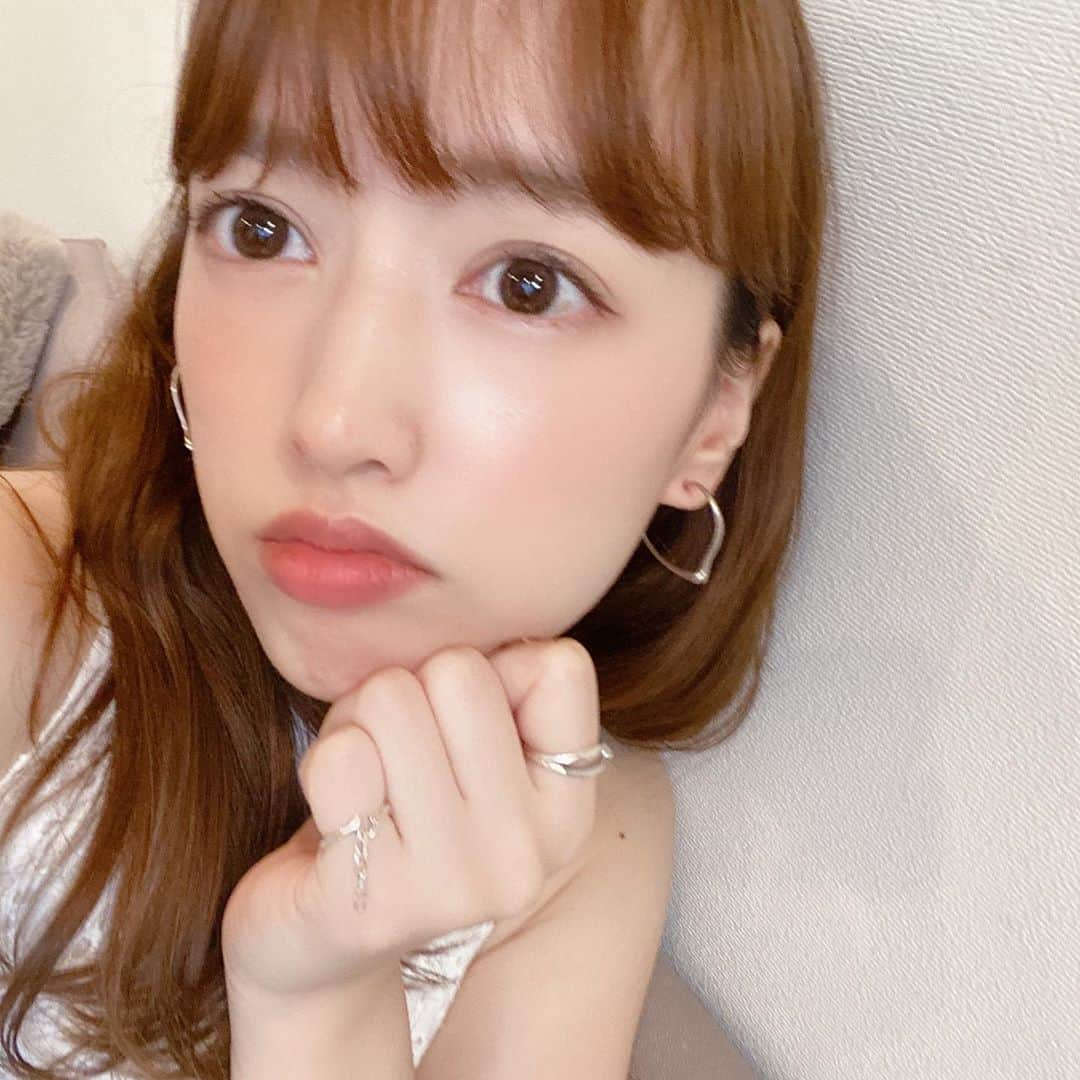 梛野里佳子さんのインスタグラム写真 - (梛野里佳子Instagram)「夏！アクセ！紹介！ヽ(*´∀｀)ノｲｪ-ｲ 語彙力卍  ※暑さで頭が狂いましたがリクエスト頂きましたアクセ紹介をYouTubeでさせて頂きました。わいは熱中症になりそうだよ。みんなも気をつけてな。  #アクセサリー #youtube #dior #Tiffany #herlipto #somnium #raque #handmade #vintage #accessory   https://youtu.be/E-MfiN5Gf3A」8月13日 19時26分 - naginorikako