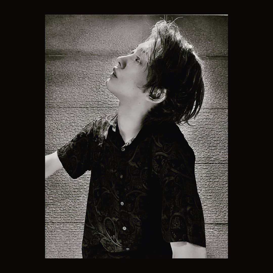 のインスタグラム：「Long time no see!!  ボッーとしてるけど 久しぶりの #shoristagram #しょりすたぐらむ #近藤頌利」
