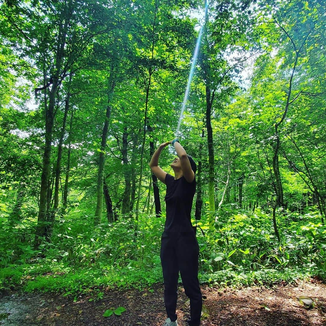 清水希容さんのインスタグラム写真 - (清水希容Instagram)「緑が綺麗な時期になりました🌱  一気に夏になった感じで、とても暑いです☀️💦 皆さんも、熱中症には充分に気を付けましょう！  #夏#緑#太陽#自然#パワー#エネルギー #熱中症#気を付けよう」8月13日 19時40分 - kiyou_1