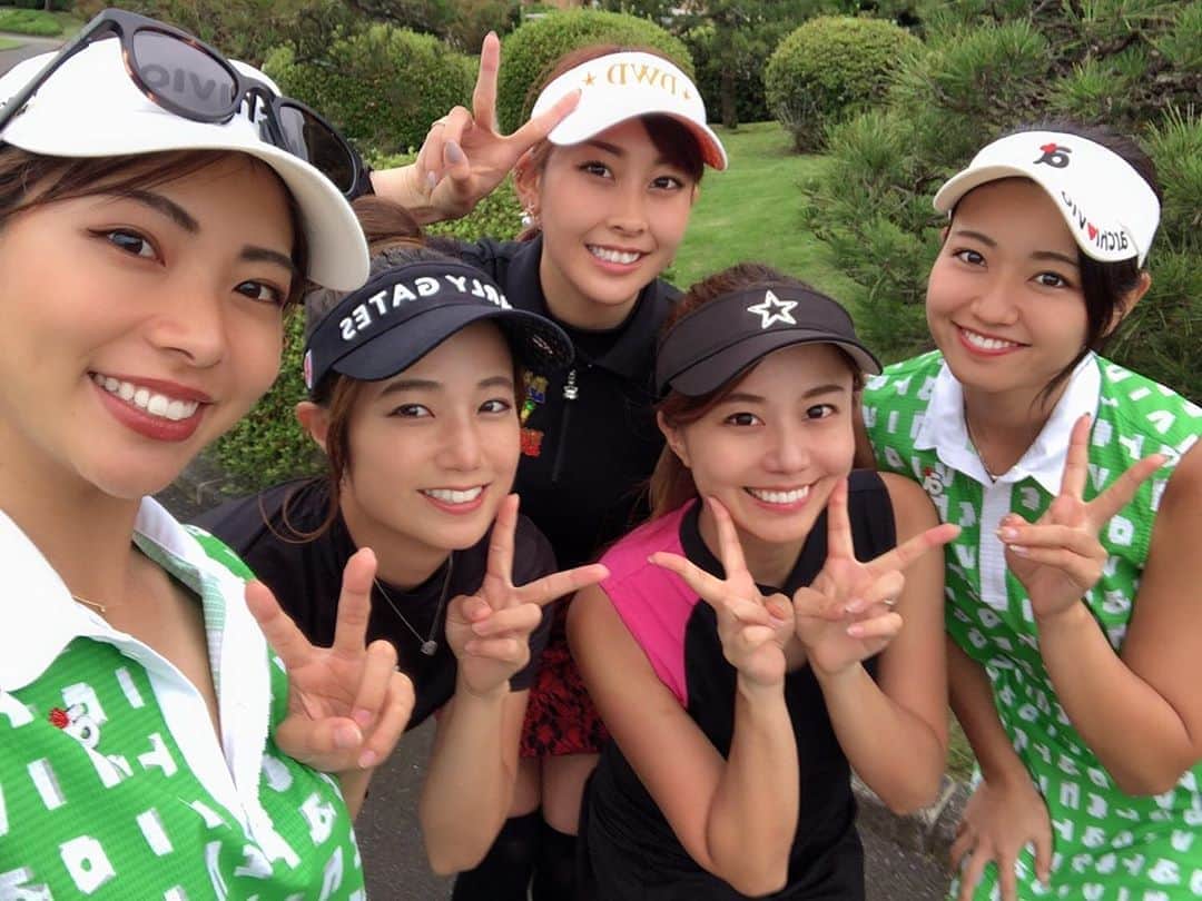 ゆりあのインスタグラム：「みなさま、白女(@shirojo.golf )×NAMI GOLF(@nami73_golf )×とくさきチャンネル( @tokusaki_golf )とのコラボ企画は観てくれましたか？🤗  私の下手くそなゴルフにお付き合いいただきありがとうございました🏌️‍♀️  まだ観てない方はぜひ白女のYouTubeチャンネルまで❤️  今日からはNAMI GOLFで7H〜12Hの模様を公開してくれるとのことです✨ 楽しみ☺️  ぜひチェックしてください！ . #白金台女子ゴルフ部 #ゴルフ #ゴルフ女子 #強かわ女子 #若手女子ゴルファー #ゴルファー #golf #instagolf #instagolfer #Shirojo #白女 #shirokanedailadiesgolfclub #ゴルフ好きと繋がりたい #女子ゴルフ #ゴルフ好き #かわいい #⛳️ #🏌️‍♀️ #youtube #チャンネル登録お願いします #白女応援団　#namigolf #とくさきチャンネル #アルチビオ」
