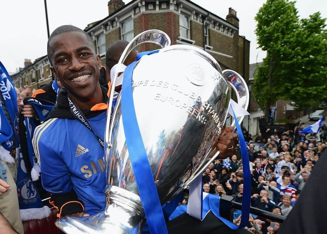 チェルシーFCさんのインスタグラム写真 - (チェルシーFCInstagram)「10 years ago today, we signed @rami7oficial! ✍️🔵 #CFC #Chelsea」8月13日 19時50分 - chelseafc