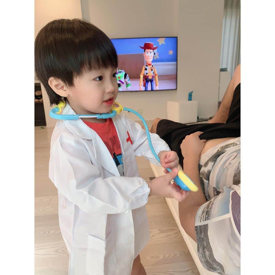 川崎希さんのインスタグラム写真 - (川崎希Instagram)「おちびーぬ先生🩺💓💓💓  #doctor  #babydoctor」8月13日 19時56分 - kawasakinozomi