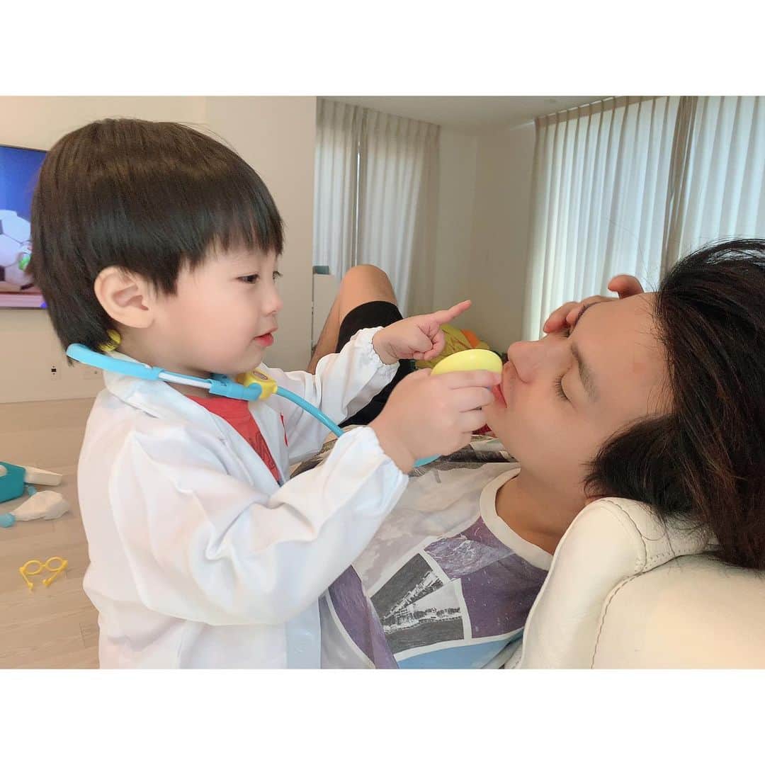 川崎希さんのインスタグラム写真 - (川崎希Instagram)「おちびーぬ先生🩺💓💓💓  #doctor  #babydoctor」8月13日 19時56分 - kawasakinozomi