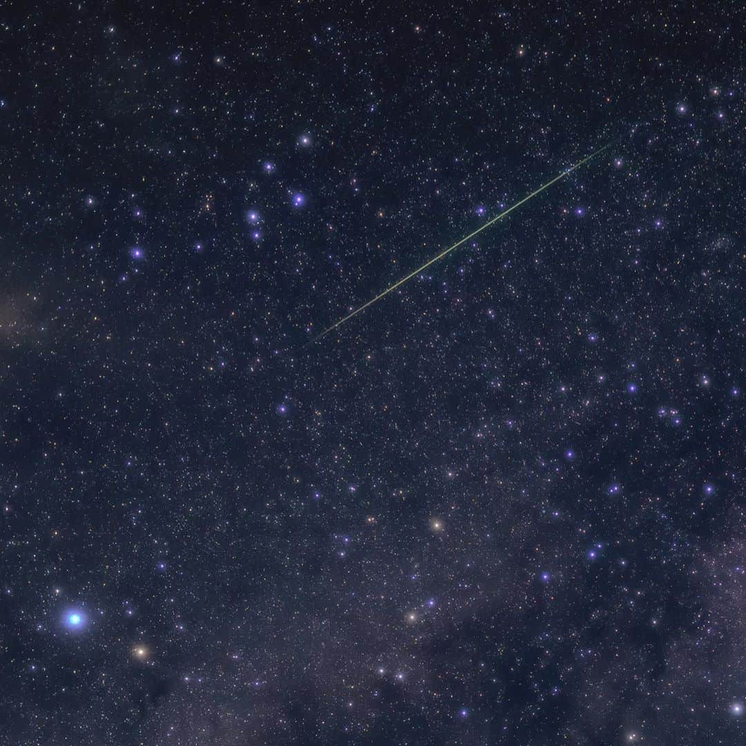 KAGAYAさんのインスタグラム写真 - (KAGAYAInstagram)「昨夜撮影したペルセウス座流星群の流れ星です。 昨夜がピークでしたので、数は減りますが今夜もまだ流れます。 #星空」8月13日 20時10分 - kagaya11949